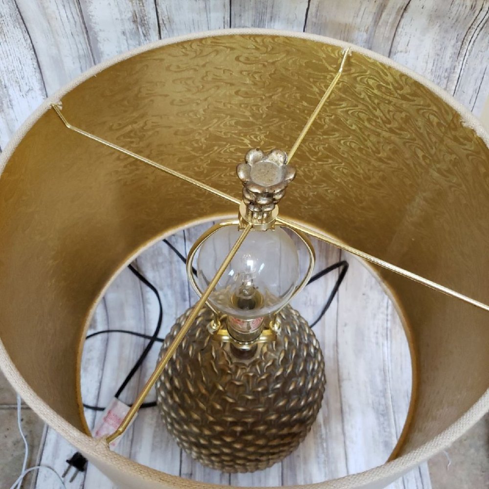 Golden pineapple lamp - Picture 4 of 7